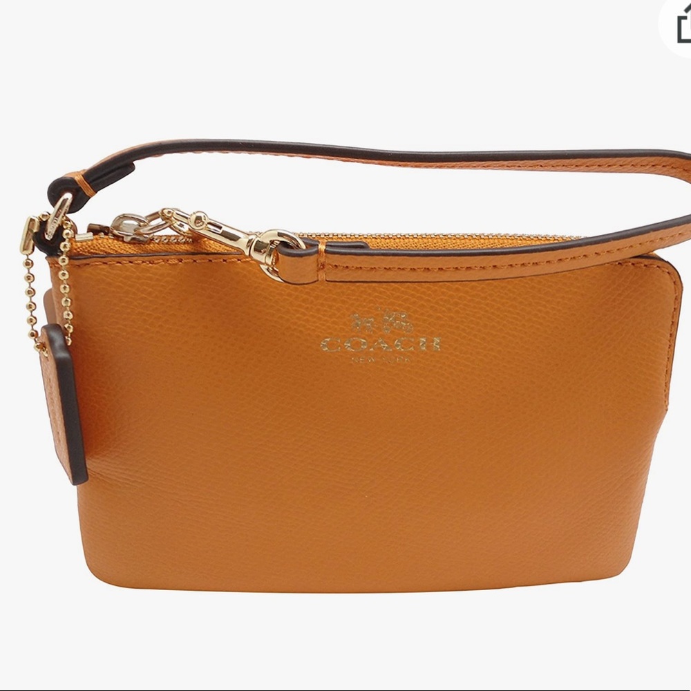 Coach Corner ZIP Wristlet in Crossgrain Leather Orange Peel